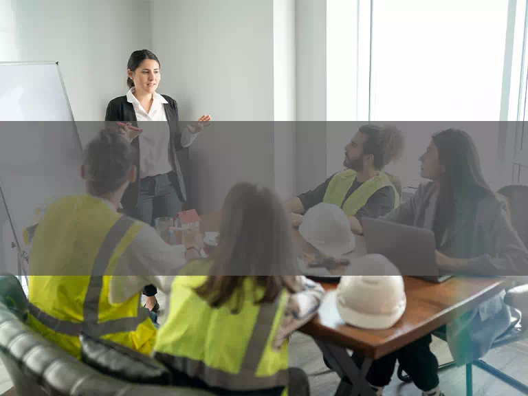 Ludzie przy komputerze