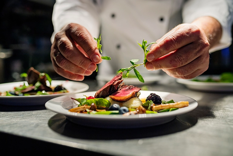 Jedzenie na&nbsp;talerzach